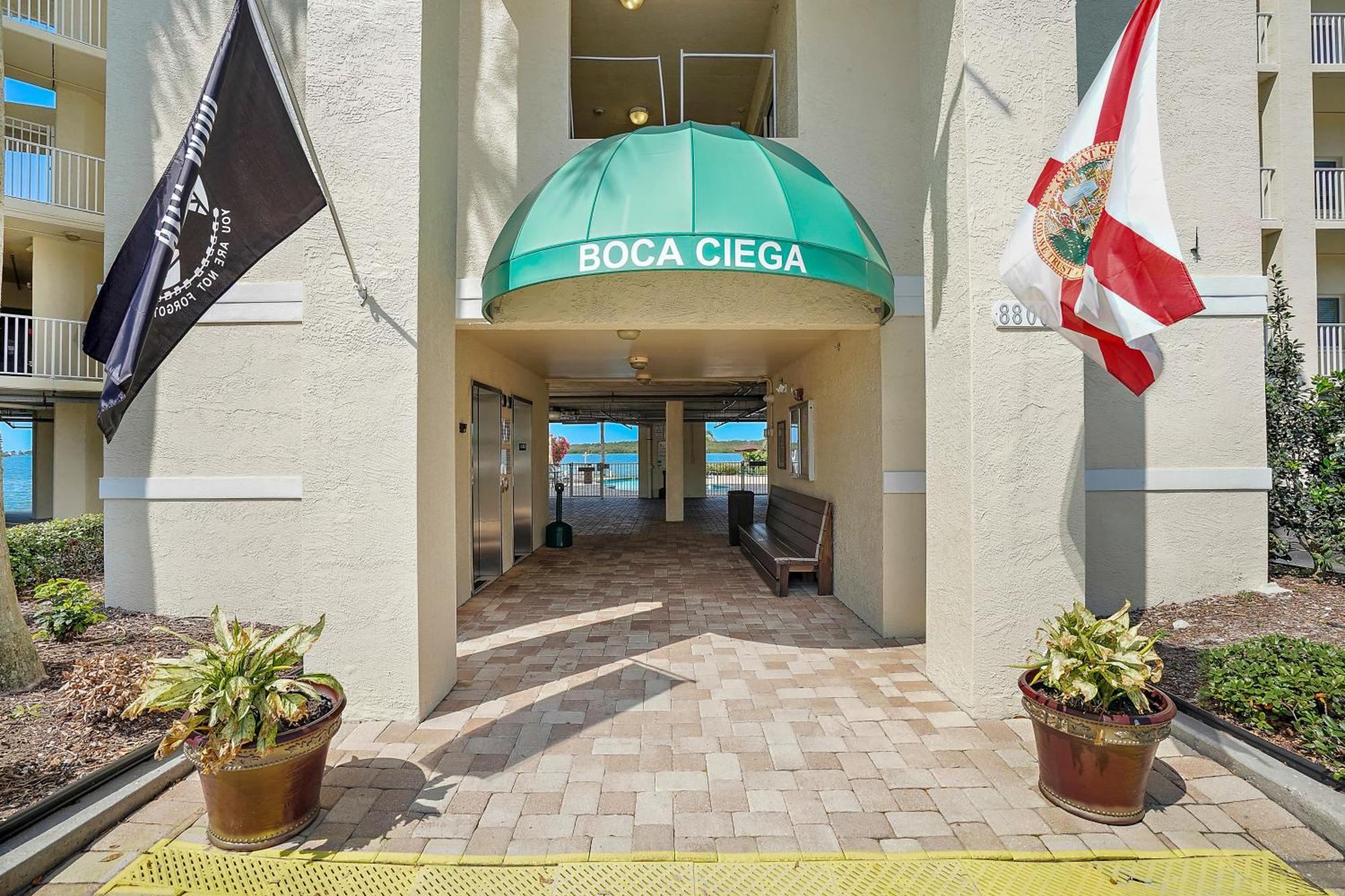 Oceanfront Luxury Condo! Mins To Beach! Rum Bar Next Door! Sankt Petersburg Exterior foto
